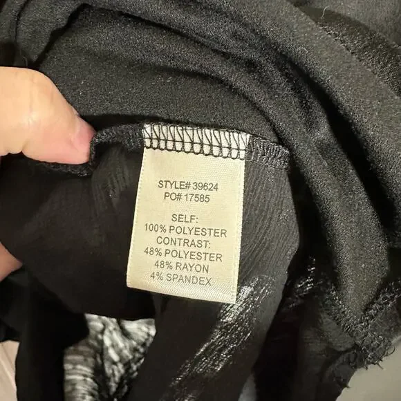 Skies are Blue Women's Black Swiss Dot Back Button Up Blouse Size Medium - Picture 7 of 9